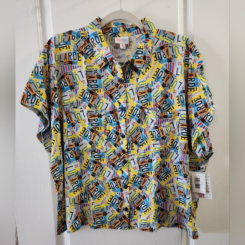 Lularoe Amy Dolman Button down Women's top Blouse‎ Size M